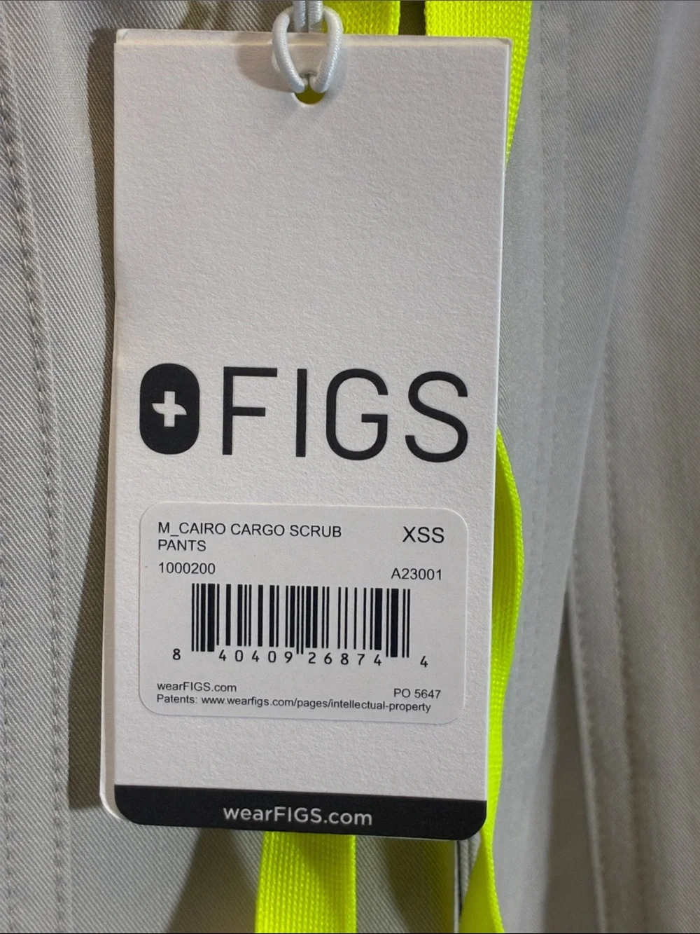 FIGS Men’s XS Cairo Beige Cargo Scrub Pants with Neon Yellow Drawcord
